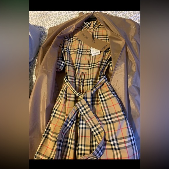 Burberry Dresses & Skirts - Burberry Dress size 6 in women